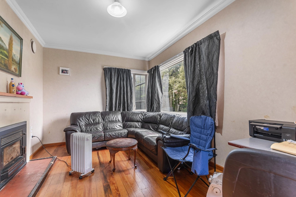 Photos of 15 Rowcliffe Crescent