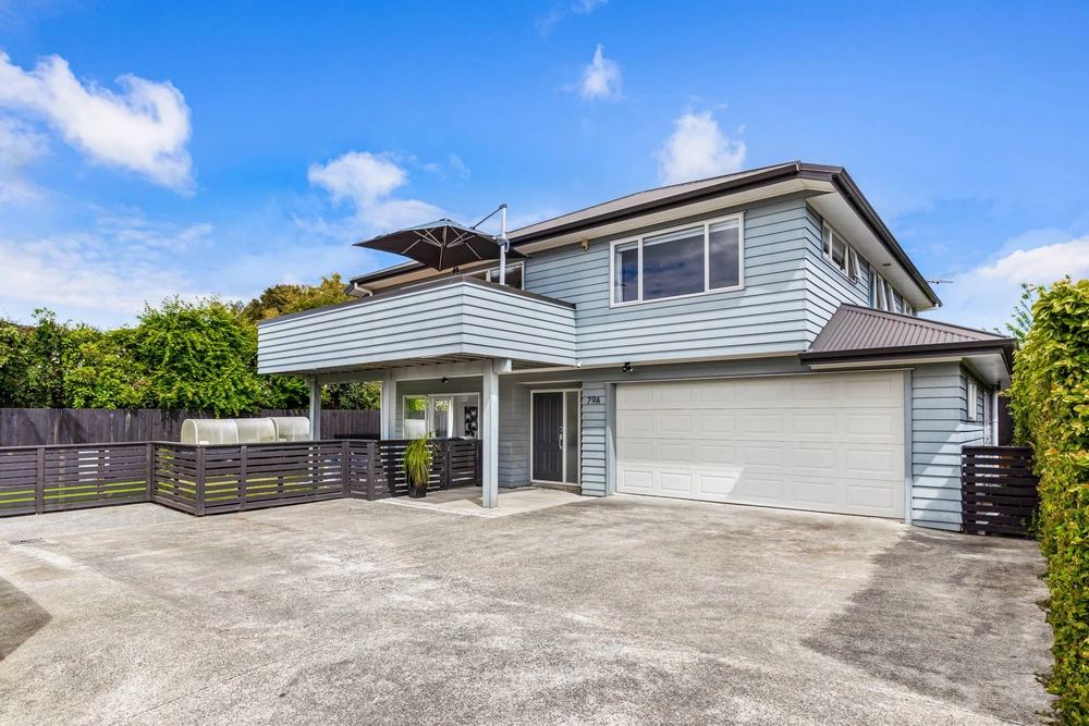 Photos of 79a wharf road te