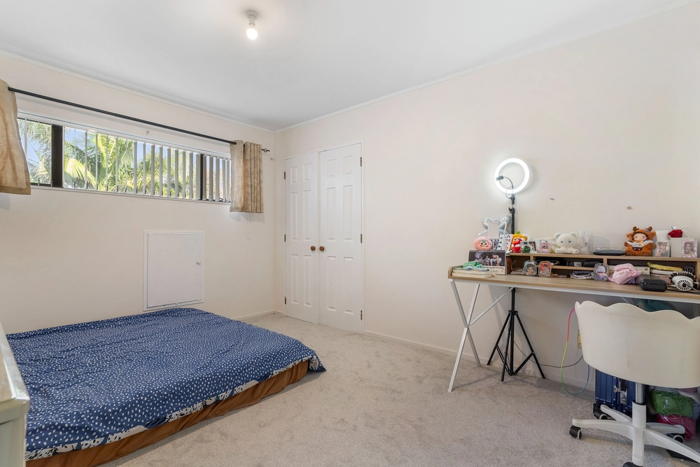 Photos of 34 Saint Annes Crescent