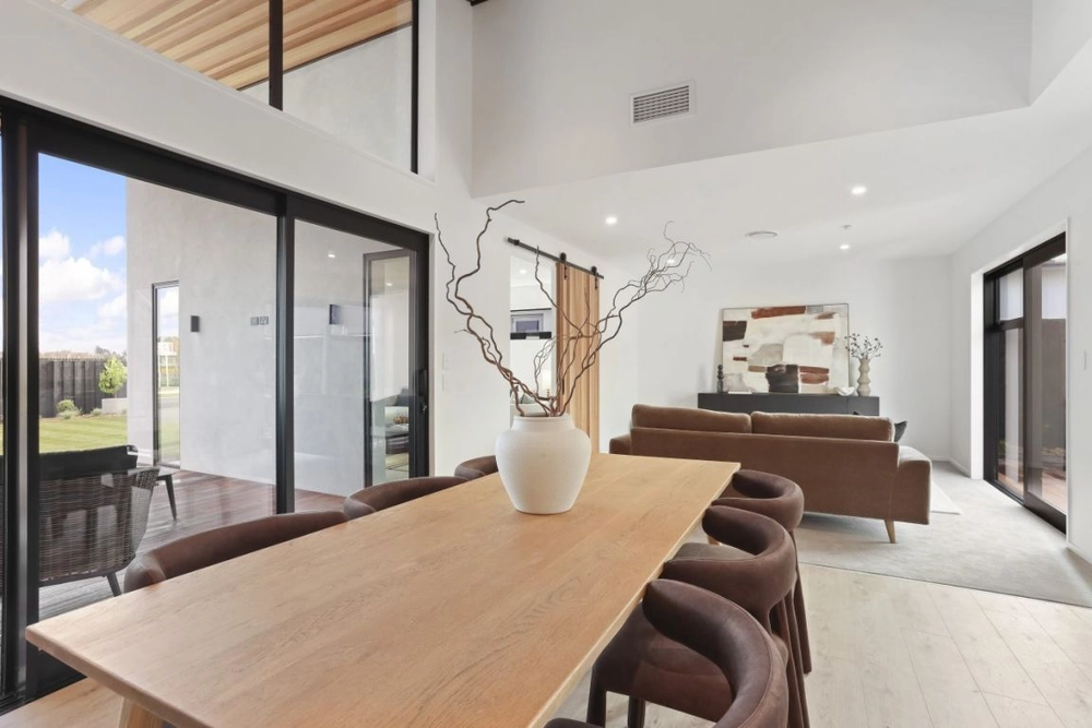 Photos of 2 Cathie Street