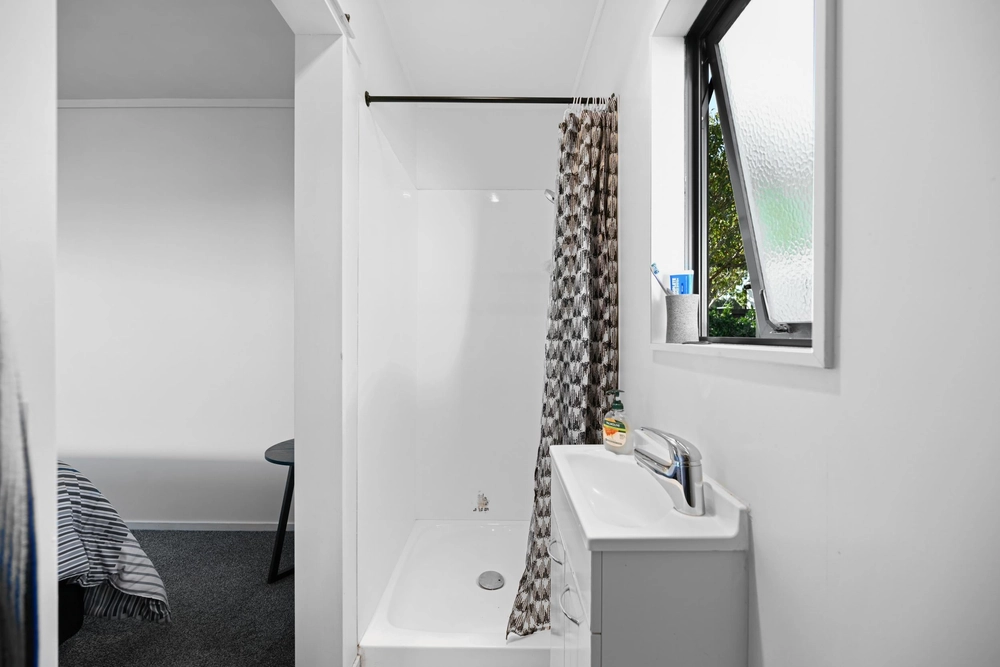 Photos of 11 Holmes Street