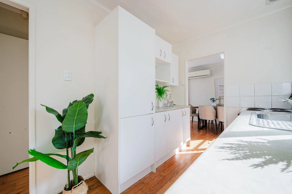 Photos of 68 Jolson Road