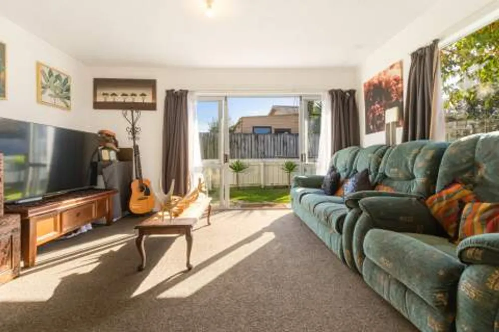 Photos of 295B Dickson Road