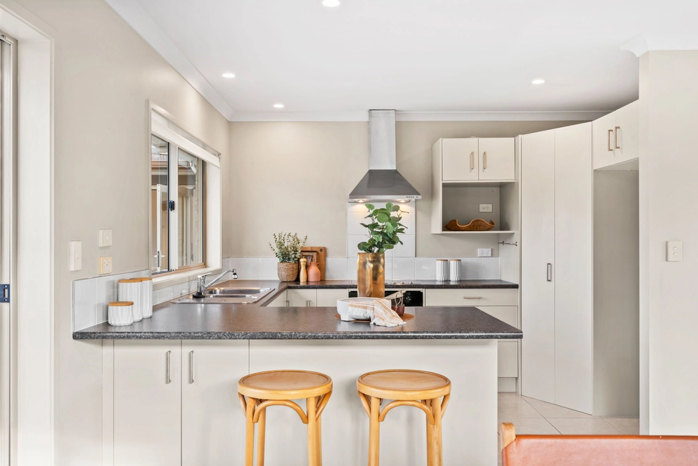 Photos of 6 Ngatiti Place