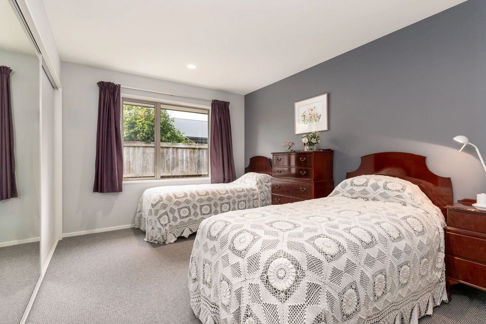 Photos of 8 Saddleback Green