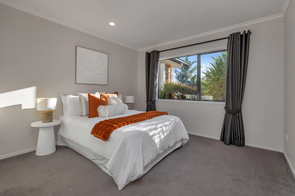 Photos of 43 Roydon Drive