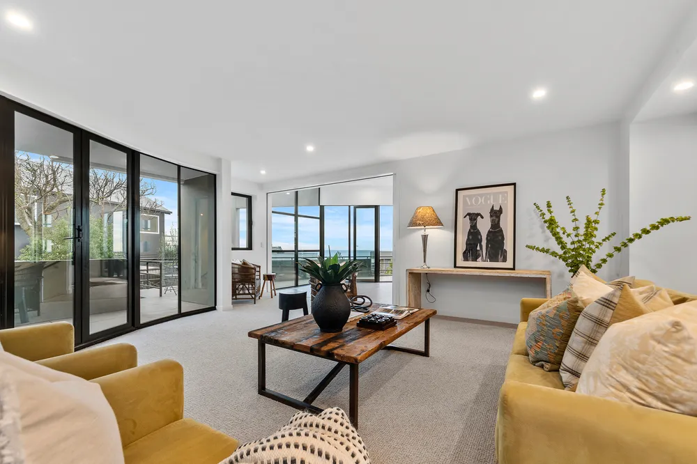 Photos of 72 Glenstrae Road