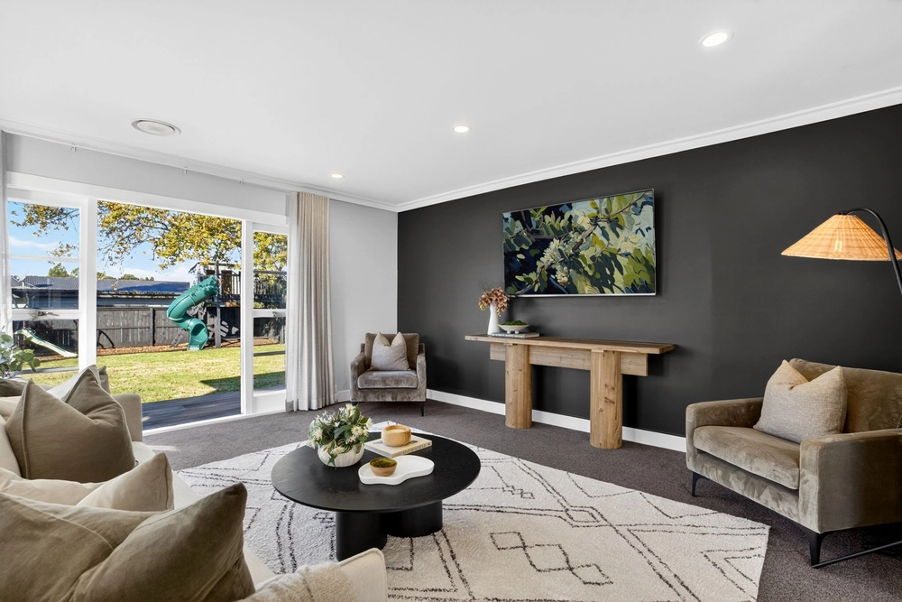 Photos of 9 Woodhouse Road