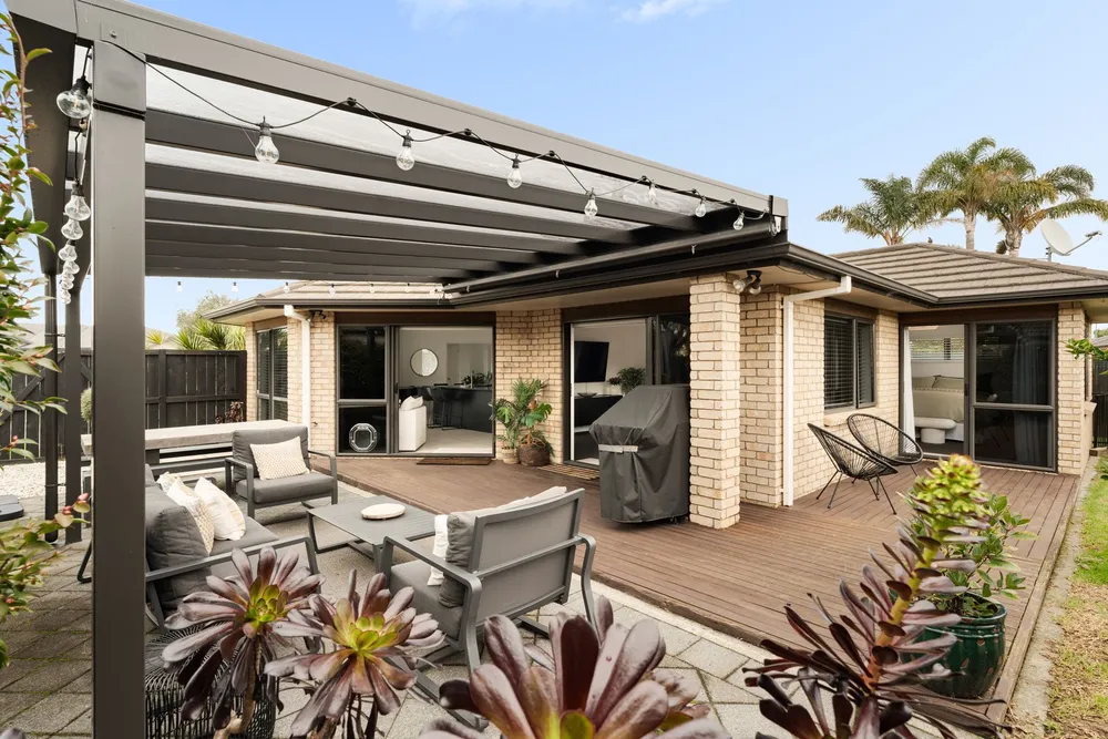 Photos of 34 Aranui Drive