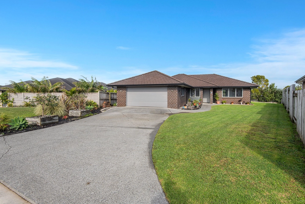 Photos of 18 North Crest Drive