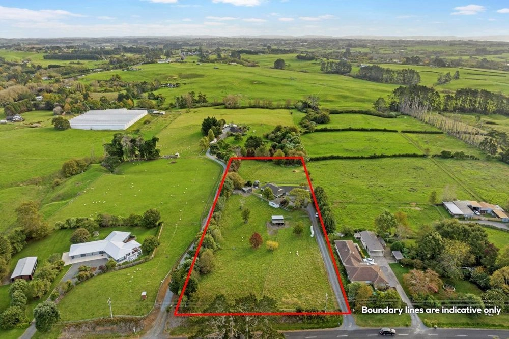 Photos of 80 Oira Road