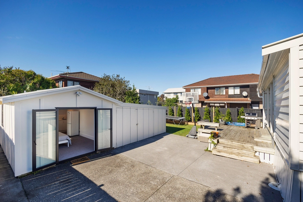 Photos of 1/22 Blockhouse Bay Road