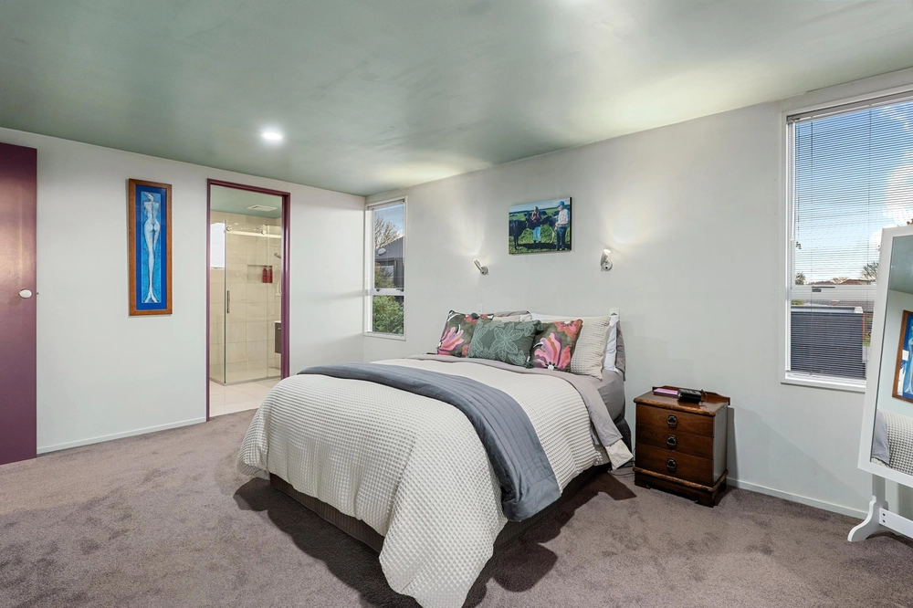 Photos of 74 Regency Crescent