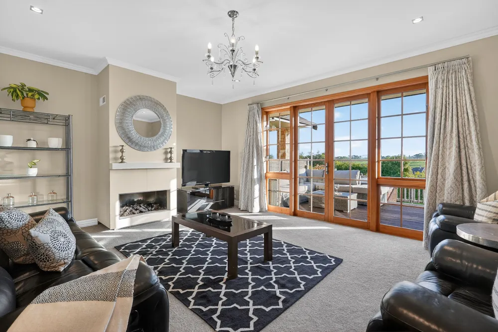 Photos of 136 Mcrobbie Road
