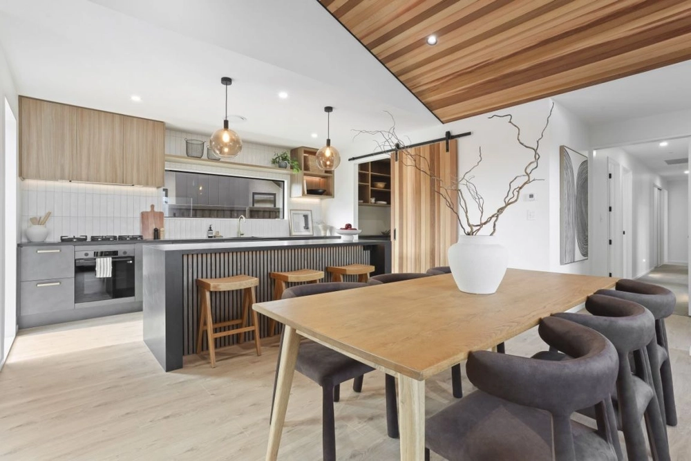 Photos of 2 Cathie Street