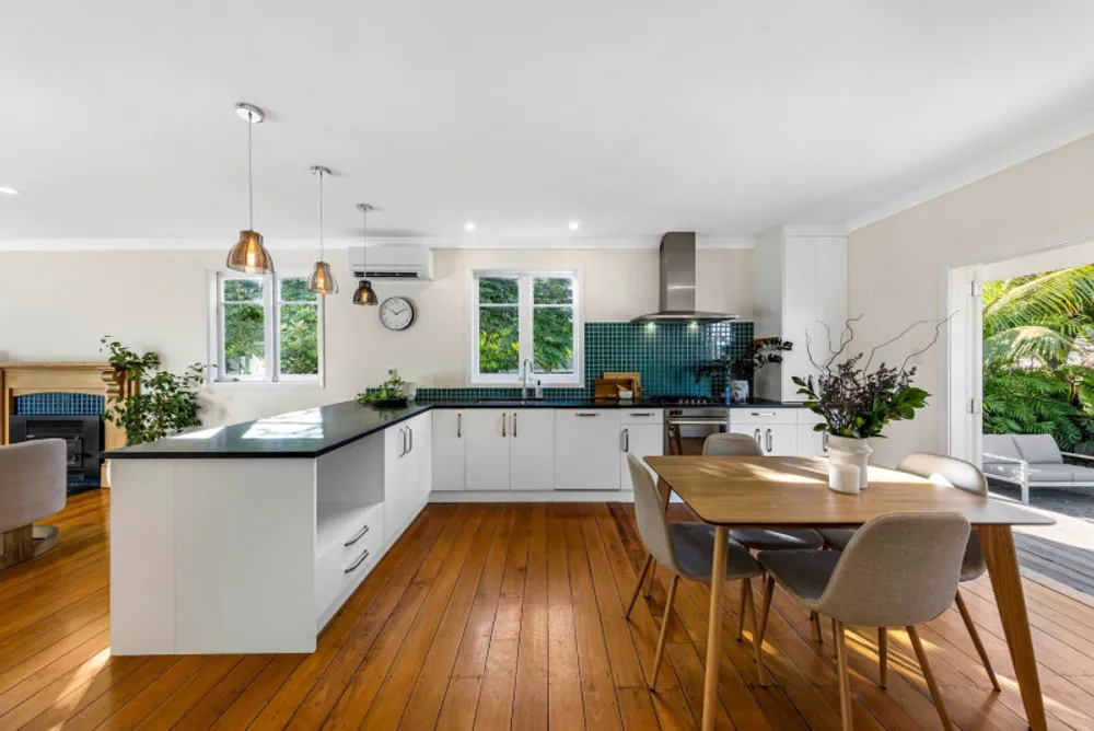 Photos of 10 Arran Street