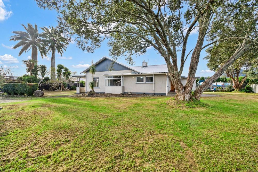 Photos of 988 Otaika Valley Road