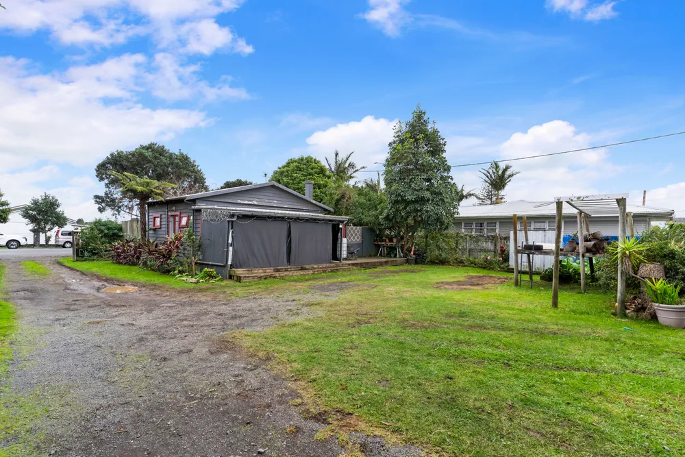 Photos of 70 Mckenzie Road