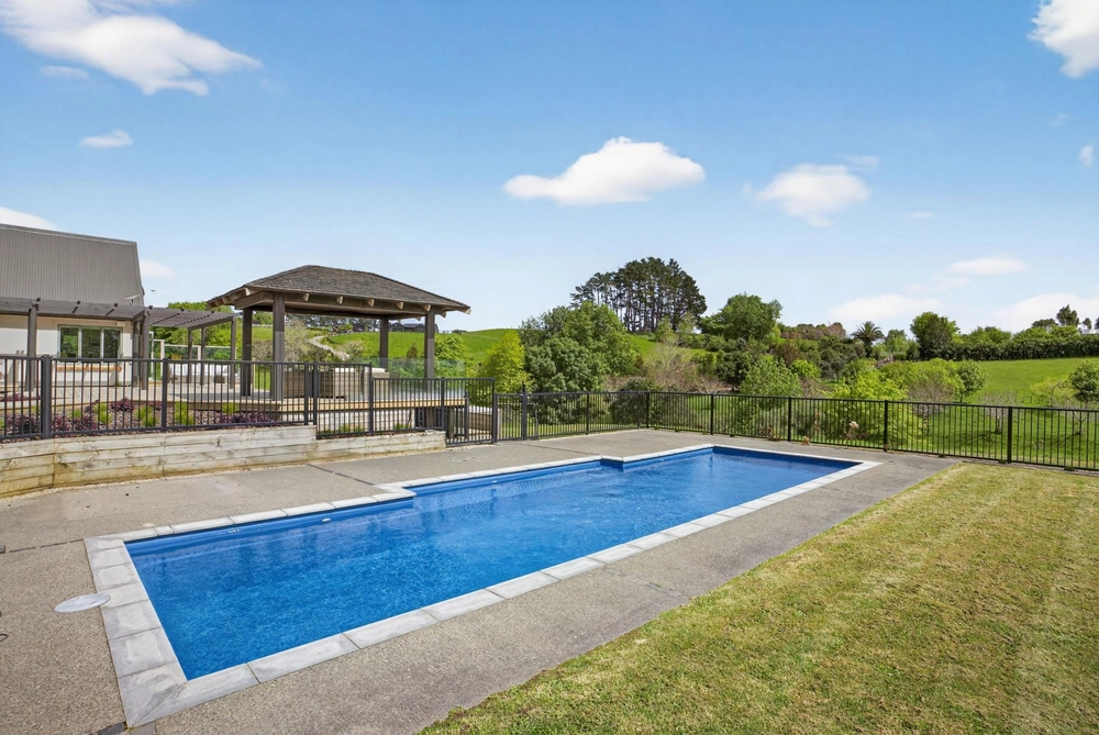 Photos of 333 Tuhimata Road
