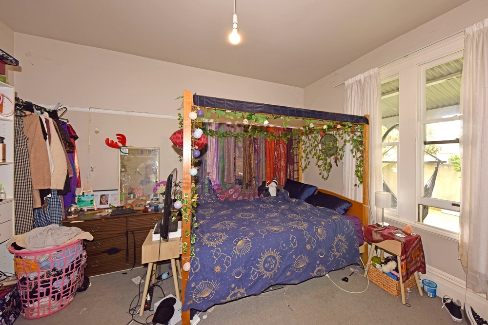Photos of 22 Dickens Street