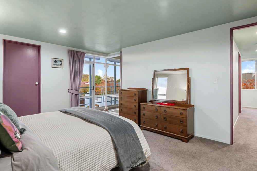 Photos of 74 Regency Crescent