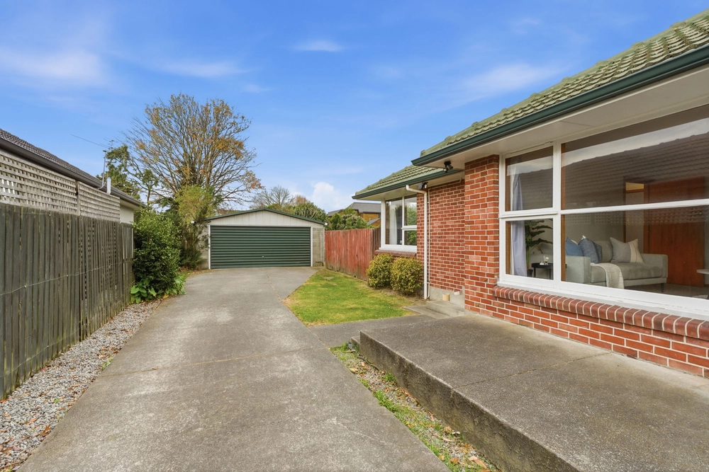 Photos of 50 Staveley Street