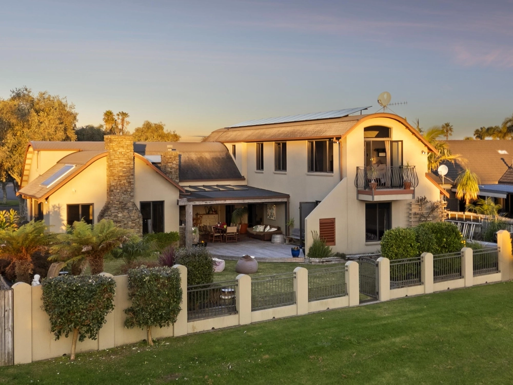 Photos of 38 Sovereign Drive