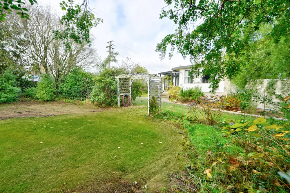 Photos of 136 Frank Street