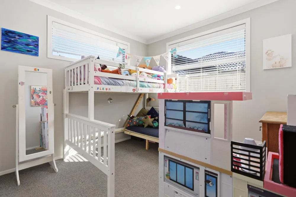 Photos of 6 Cassinia Close