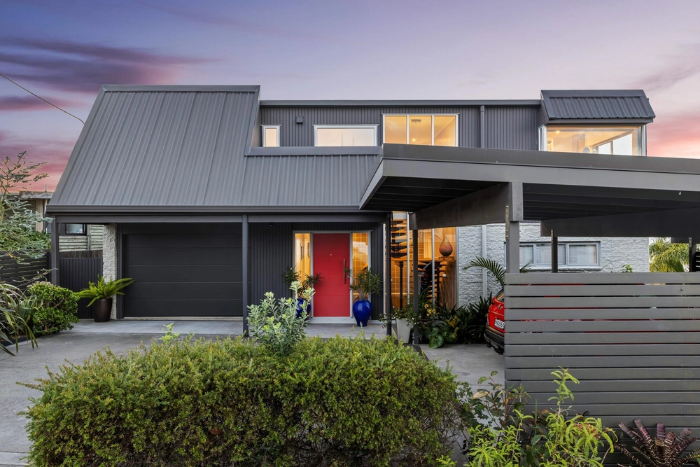 Photos of 202 Vipond Road
