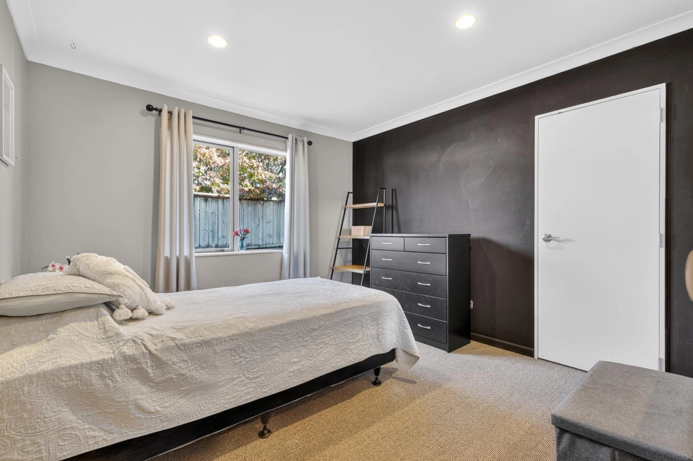 Photos of 18 Milbrook Place