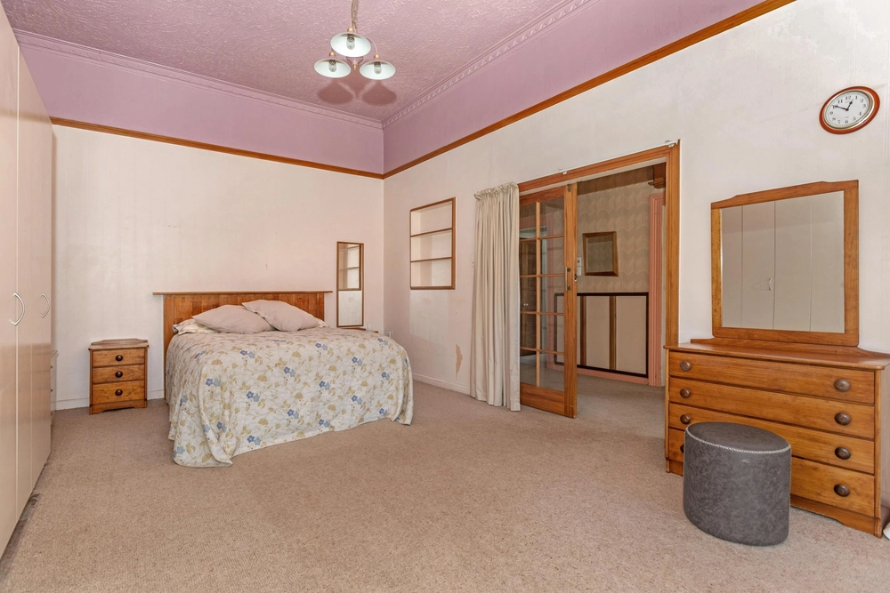 Photos of 106 Whitaker Street