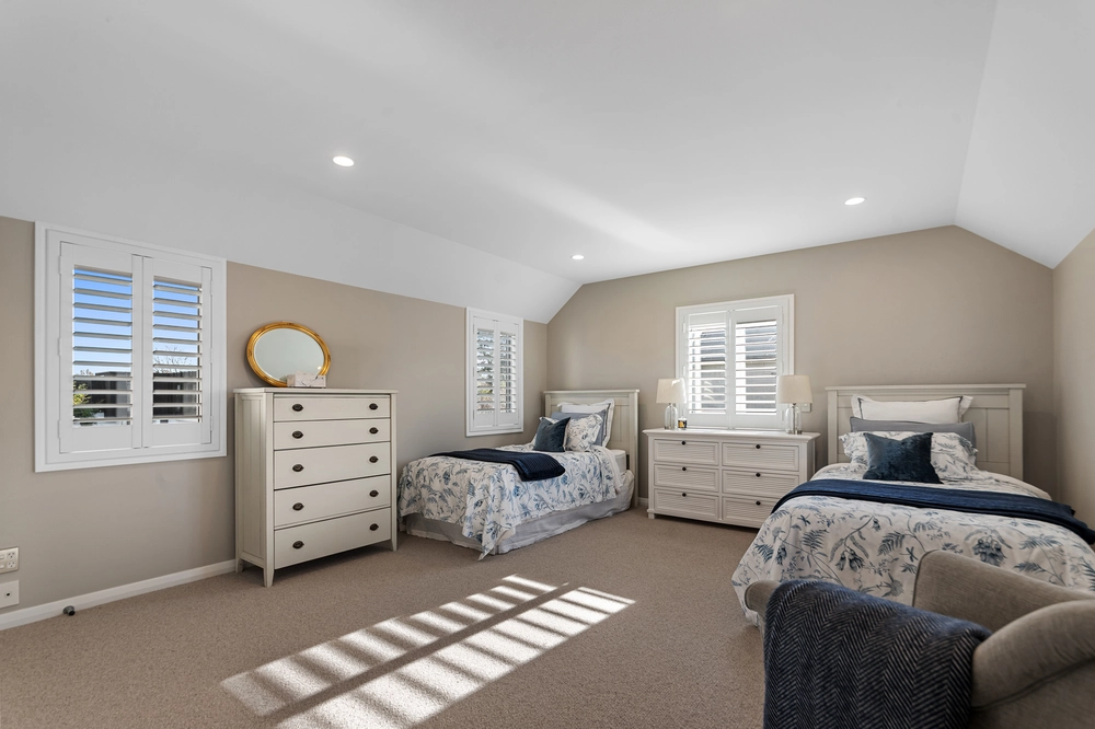 Photos of 20 Thornycroft Street