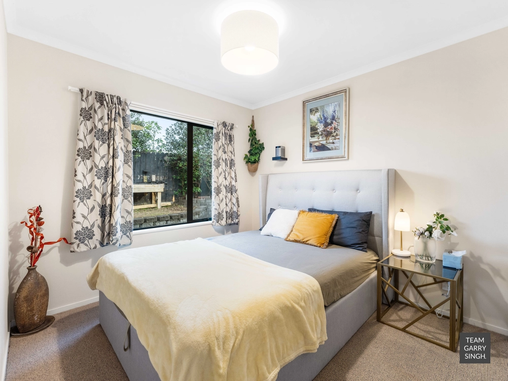 Photos of 12 Rushbury Place