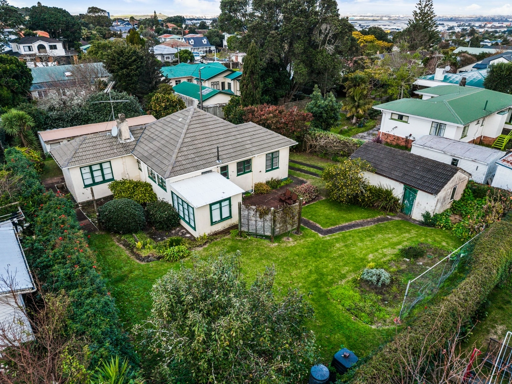 Photos of 48A Athens Road