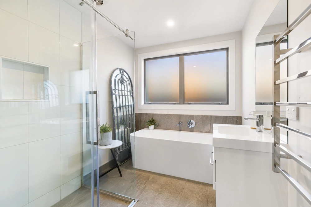 Photos of 15 Landsborough Lane