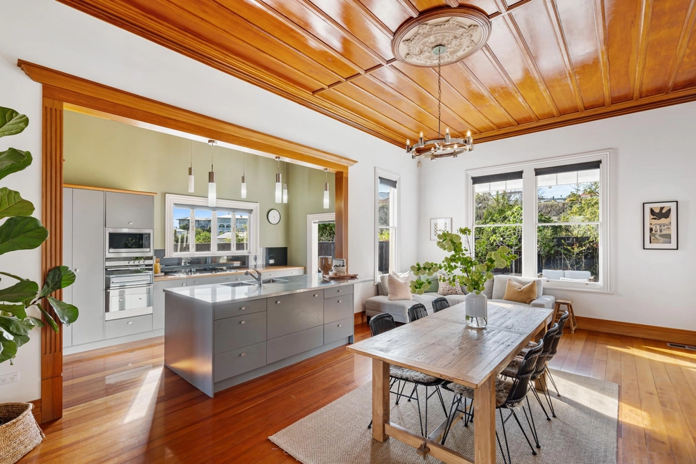 Photos of 6 Thompson Road