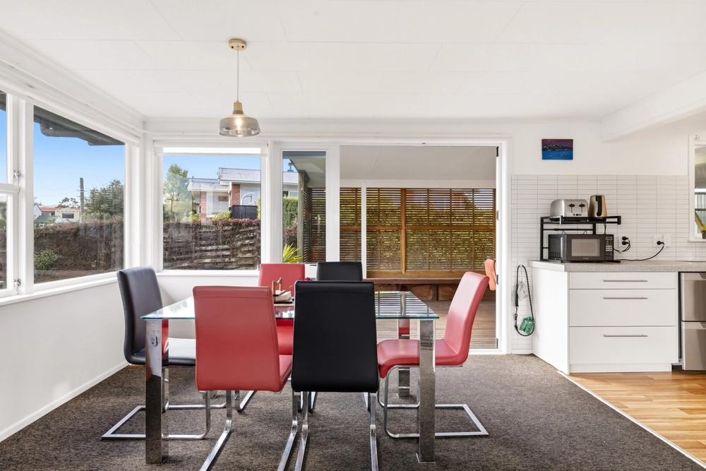 Photos of 42 Ngamotu Road