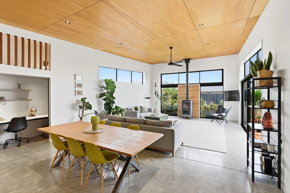 Photos of 93 Beachvale Drive