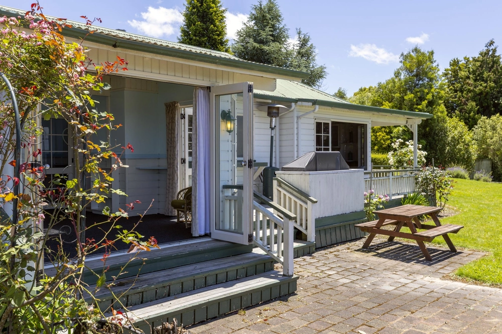 Photos of 65 Te Moenga Park