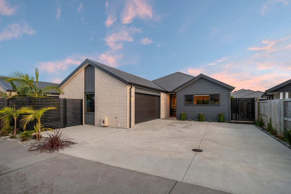 Photos of 51 Cotula Way