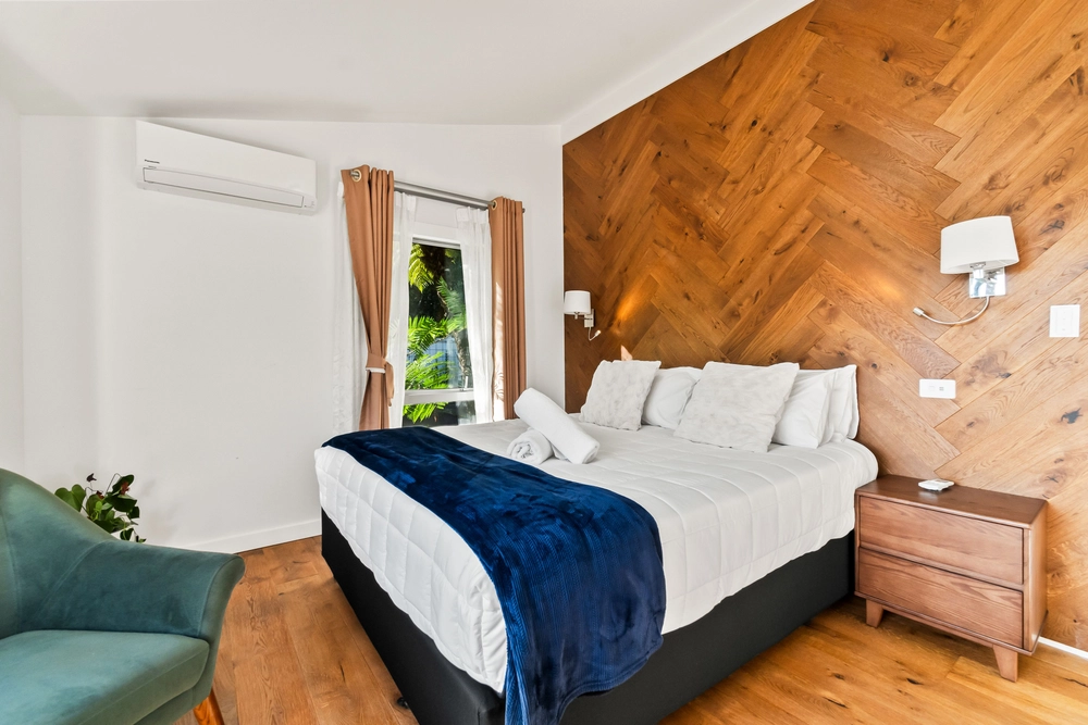 Photos of 32 Joyces Road