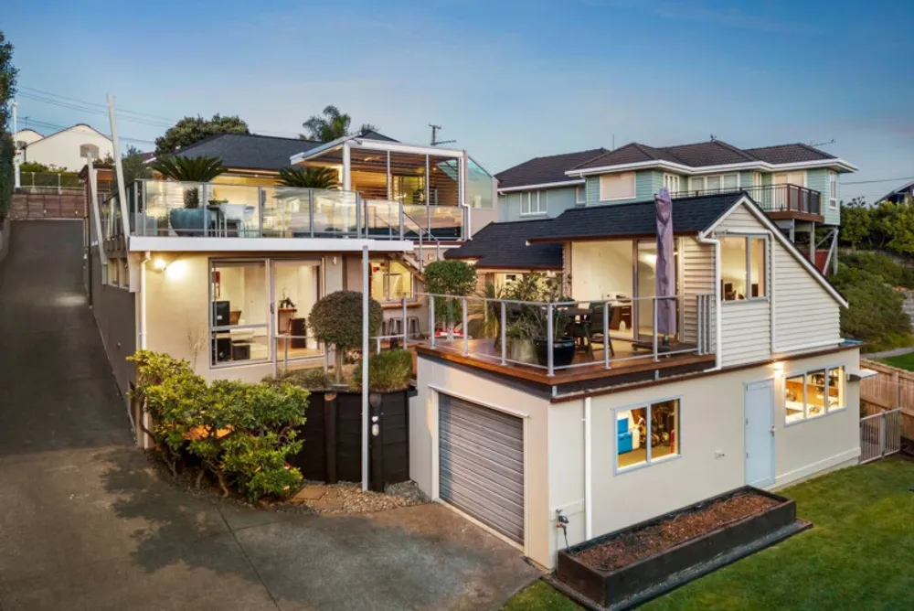 Photos of 402 Riddell Road