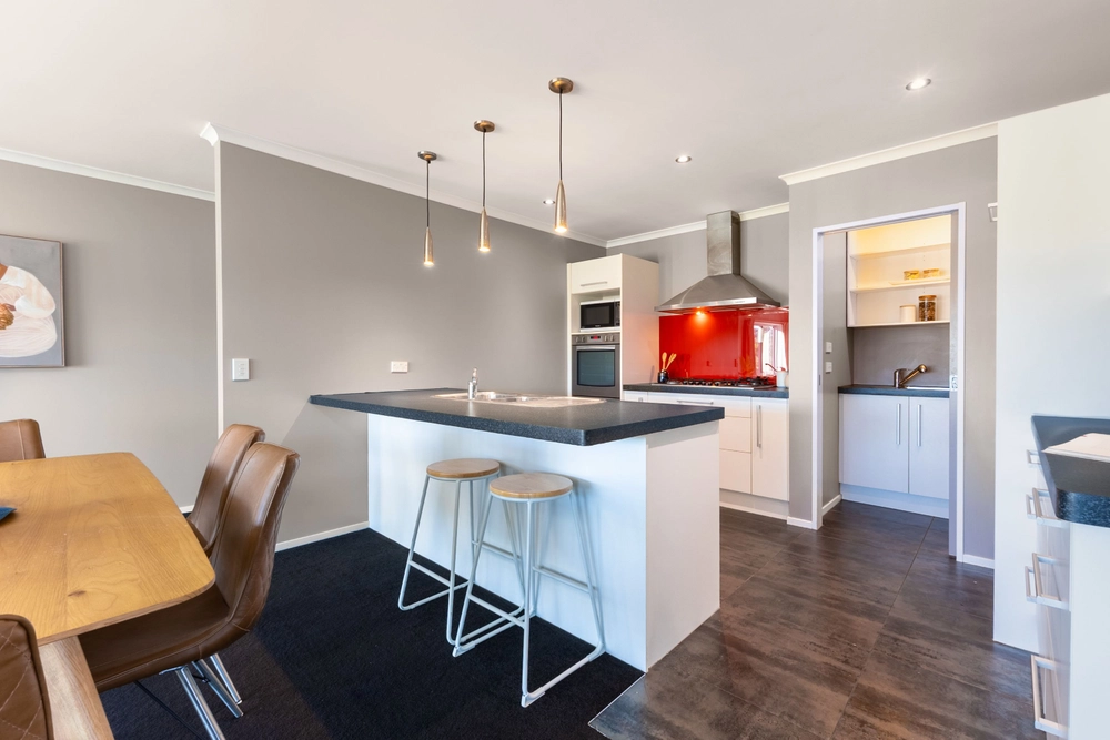 Photos of 2 Bluewater Place