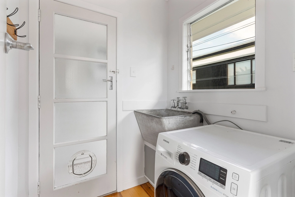 Photos of 94 Verran Road
