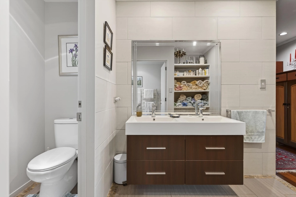 Photos of 283 Maungakaramea Road