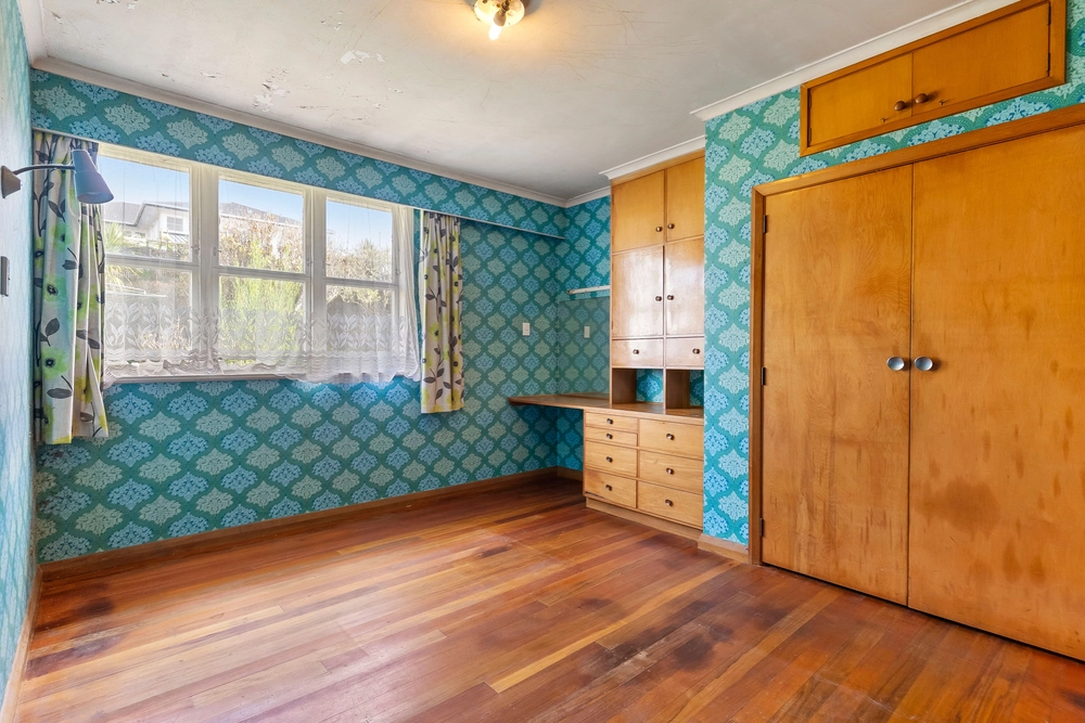 Photos of 9 Bassett Road