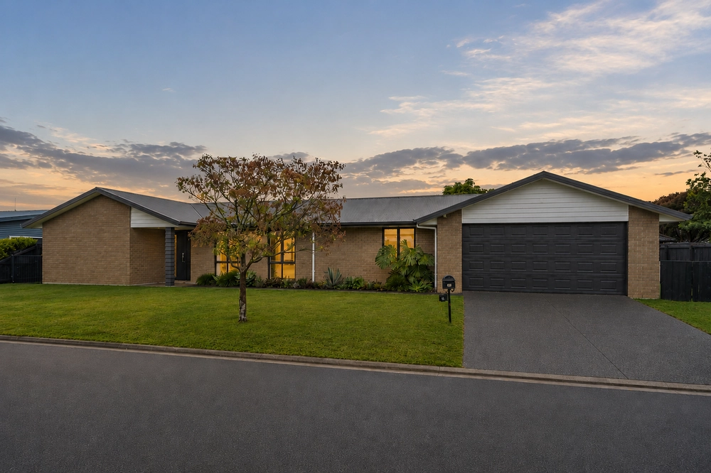 Photos of 11 Oakwood Way