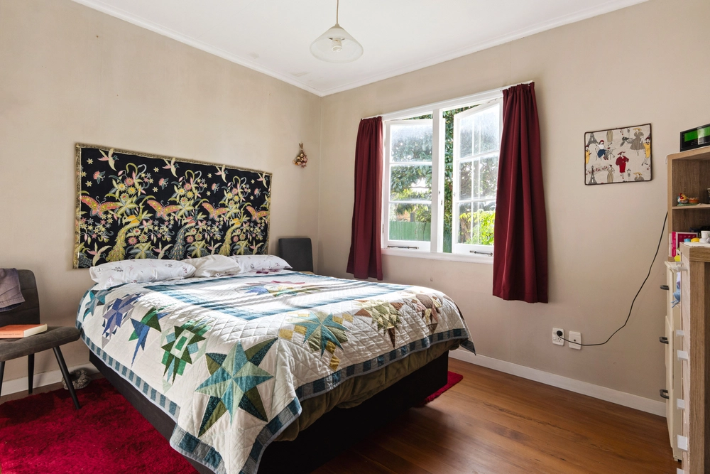 Photos of 121 Wainui Road