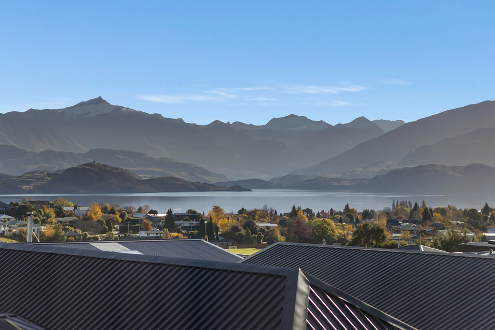 Photos of 15 Landsborough Lane